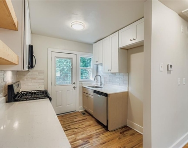 1191 Beechview Drive Se - Photo Thumbnail 10