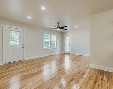 1191 Beechview Drive Se - Photo Thumbnail 8