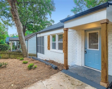 1191 Beechview Drive Se - Photo Thumbnail 3