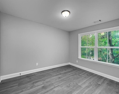 6290 Akins Way - Photo Thumbnail 13