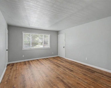 2430 Coosawattee Drive Ne - Photo Thumbnail 20