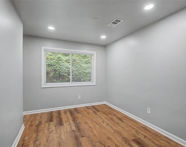 2430 Coosawattee Drive Ne - Photo Thumbnail 22