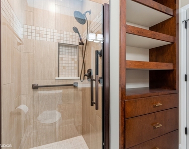 214 Manor Drive - Photo Thumbnail 9