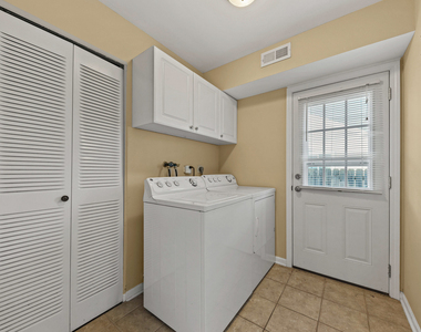 1121 Belmar Lane - Photo Thumbnail 14