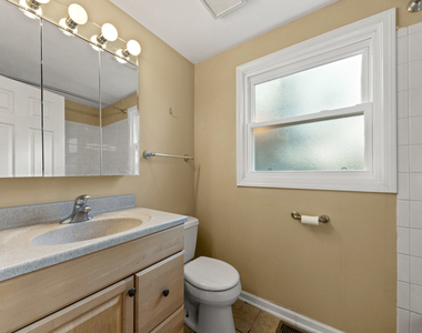 1121 Belmar Lane - Photo Thumbnail 15