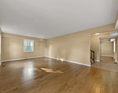 1121 Belmar Lane - Photo Thumbnail 2