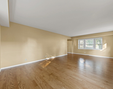 1121 Belmar Lane - Photo Thumbnail 3