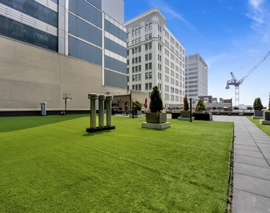 565 W Quincy Street - Photo Thumbnail 14