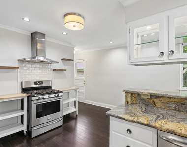 893 S Poplar Avenue - Photo Thumbnail 7