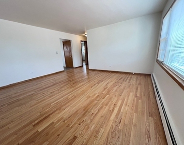 7912 W Belmont Avenue - Photo Thumbnail 4