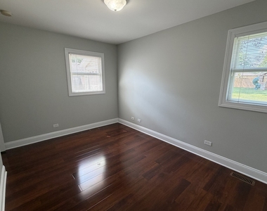 2204 Campbell Street - Photo Thumbnail 8