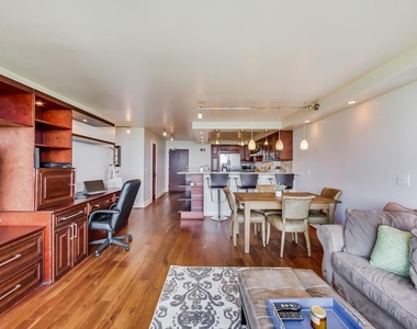 1850 N Clark Street - Photo Thumbnail 6