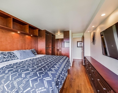 1850 N Clark Street - Photo Thumbnail 12