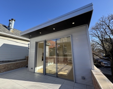 1317 N Leavitt Street - Photo Thumbnail 20