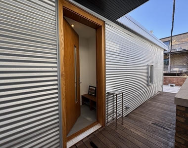 1317 N Leavitt Street - Photo Thumbnail 3