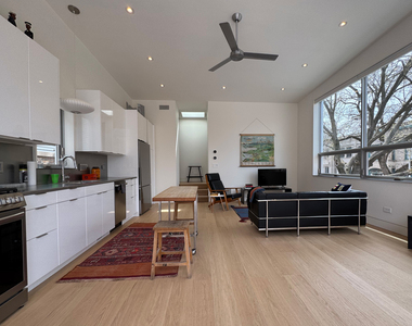 1317 N Leavitt Street - Photo Thumbnail 11