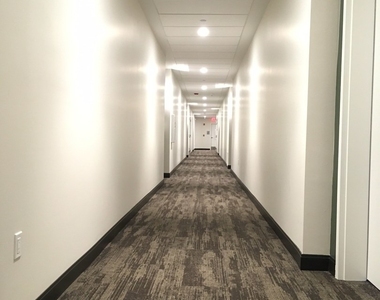555 Roger Williams Avenue - Photo Thumbnail 9