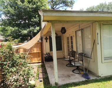 9411 Jan Glen Lane - Photo Thumbnail 8