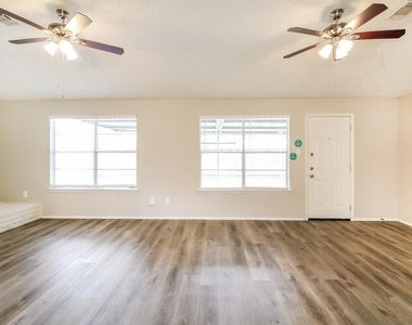 9938 Shell Rock Road - Photo Thumbnail 1