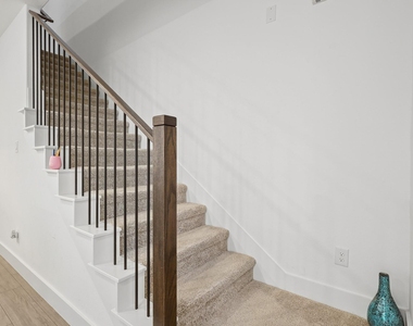 1013 Carnation Drive - Photo Thumbnail 33
