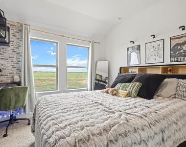 1013 Carnation Drive - Photo Thumbnail 20