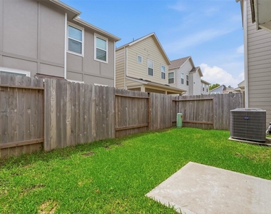 1516 Lakeline Oak Drive - Photo Thumbnail 23