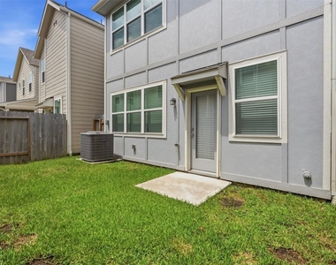1516 Lakeline Oak Drive - Photo Thumbnail 24