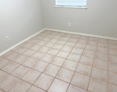 534 Glenvale Drive - Photo Thumbnail 11