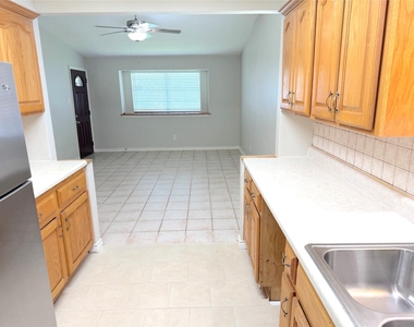534 Glenvale Drive - Photo Thumbnail 8