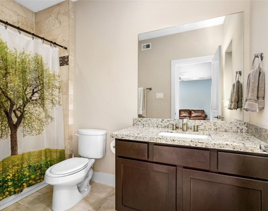 1720 Live Oak Street - Photo Thumbnail 22