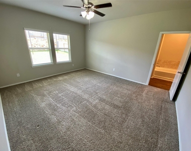 13832 Rock Island Trail - Photo Thumbnail 15