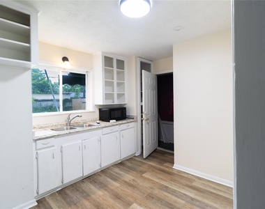 809 Norell Street - Photo Thumbnail 11