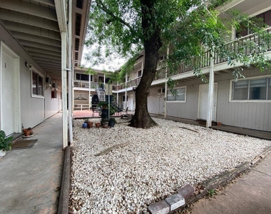 205 Avondale Street - Photo Thumbnail 6
