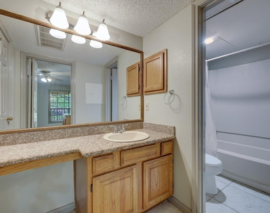 1311 Antoine Drive - Photo Thumbnail 4