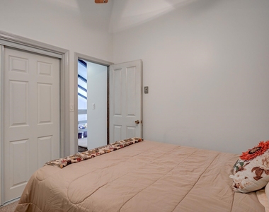 186 Ledgewood - Photo Thumbnail 25