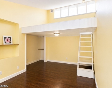 8512 Chatham Street - Photo Thumbnail 16