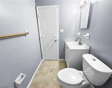 6617 Warwick Circle - Photo Thumbnail 20