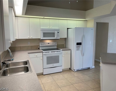 1835 Nw 31st Terrace - Photo Thumbnail 5