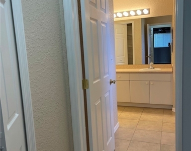 1835 Nw 31st Terrace - Photo Thumbnail 11