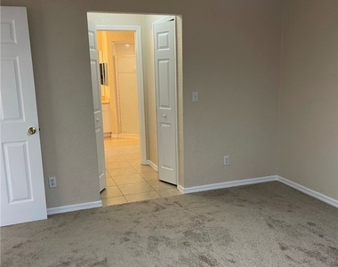 1835 Nw 31st Terrace - Photo Thumbnail 9