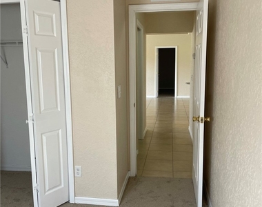 1835 Nw 31st Terrace - Photo Thumbnail 17