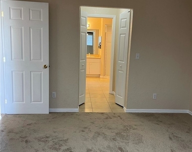 1835 Nw 31st Terrace - Photo Thumbnail 10