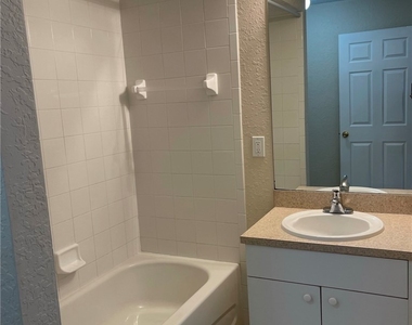 1835 Nw 31st Terrace - Photo Thumbnail 19