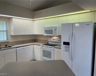 1835 Nw 31st Terrace - Photo Thumbnail 4