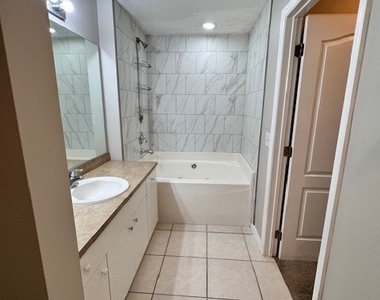 1016 Habershan Avenue - Photo Thumbnail 12
