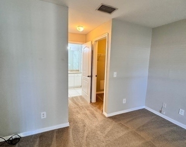 1016 Habershan Avenue - Photo Thumbnail 8