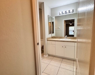 1016 Habershan Avenue - Photo Thumbnail 11