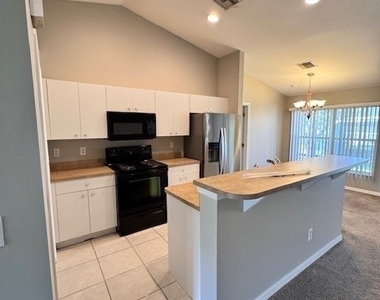 1016 Habershan Avenue - Photo Thumbnail 2