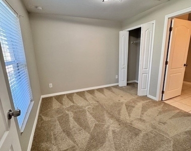 1016 Habershan Avenue - Photo Thumbnail 16