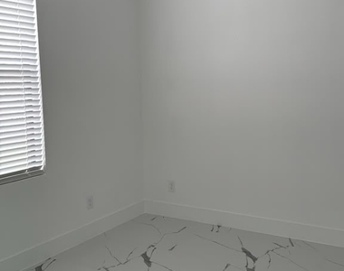 4789 Golfview Boulevard - Photo Thumbnail 17